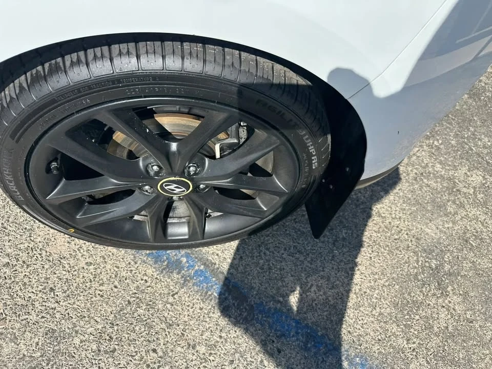 2019 Hyundai Veloster N - Image 16 of 18