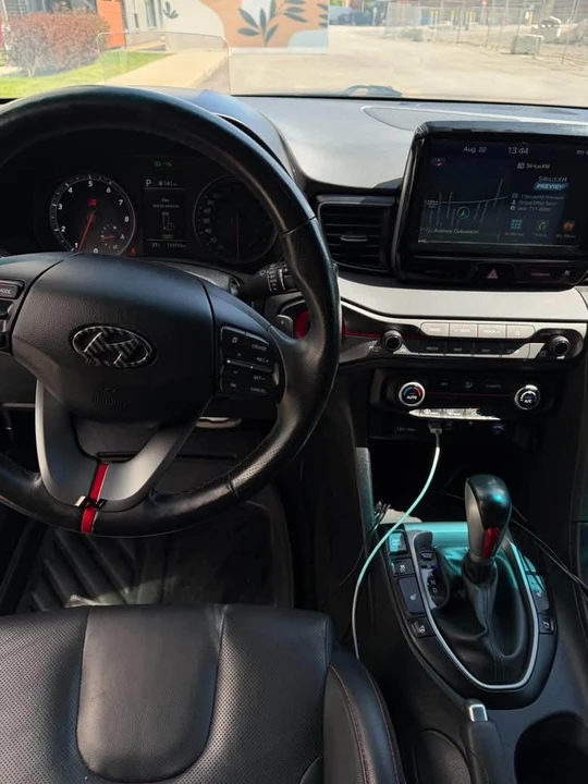 2019 Hyundai Veloster - Image 11 of 14