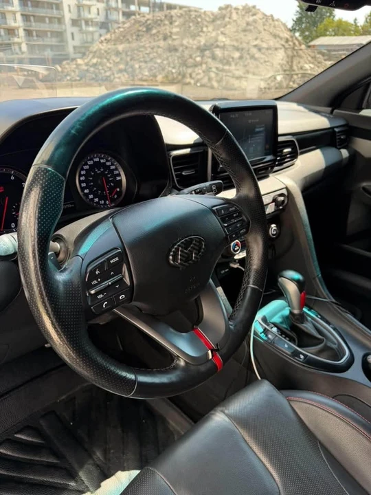 2019 Hyundai Veloster - Image 10 of 14