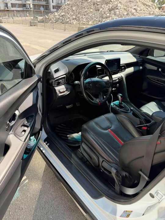 2019 Hyundai Veloster - Image 12 of 14