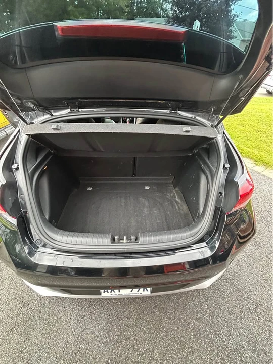2019 Hyundai Veloster - Image 5 of 9