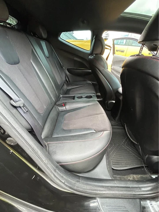 2019 Hyundai Veloster - Image 7 of 9