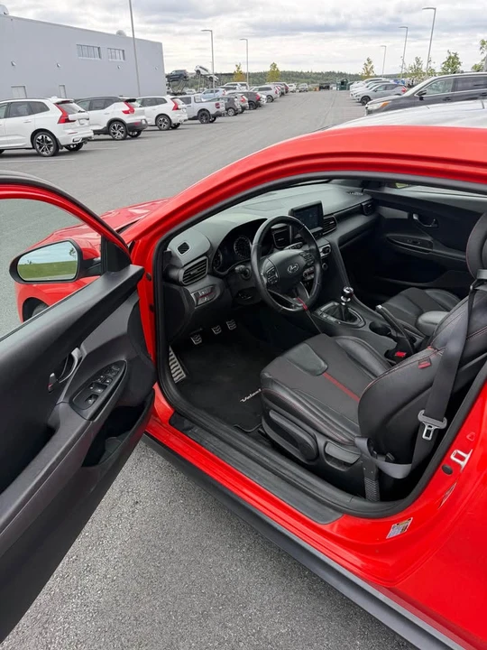 2019 Hyundai Veloster N - Image 7 of 11