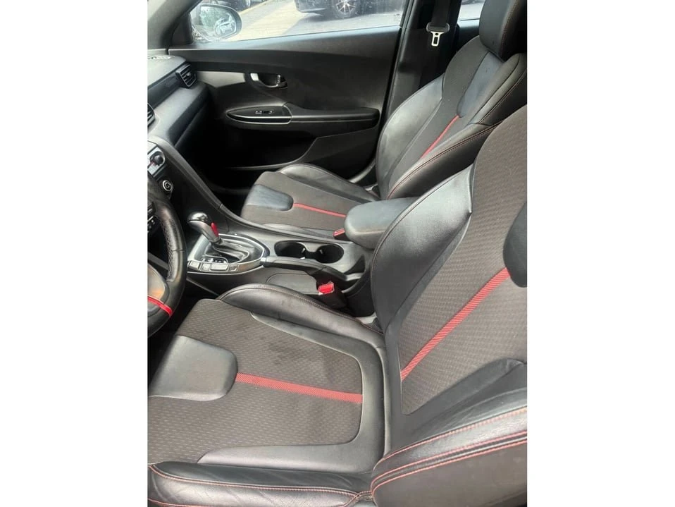 2019 Hyundai Veloster - Image 12 of 17