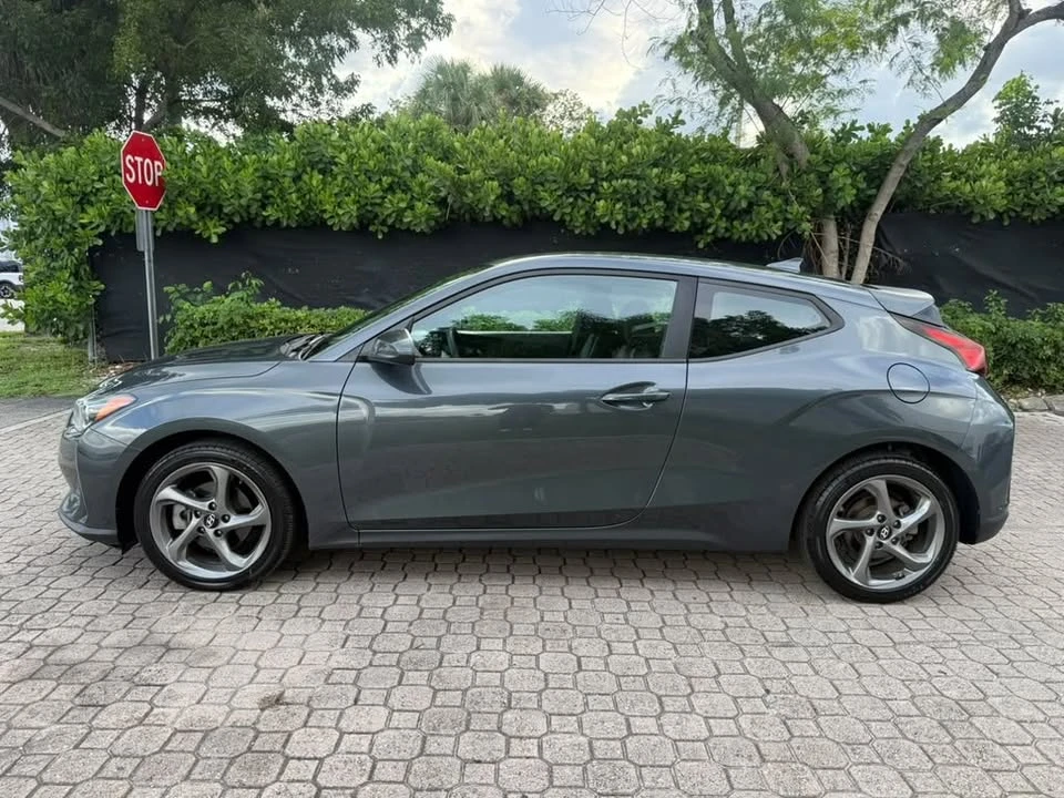 2019 Hyundai Veloster - Image 13 of 16