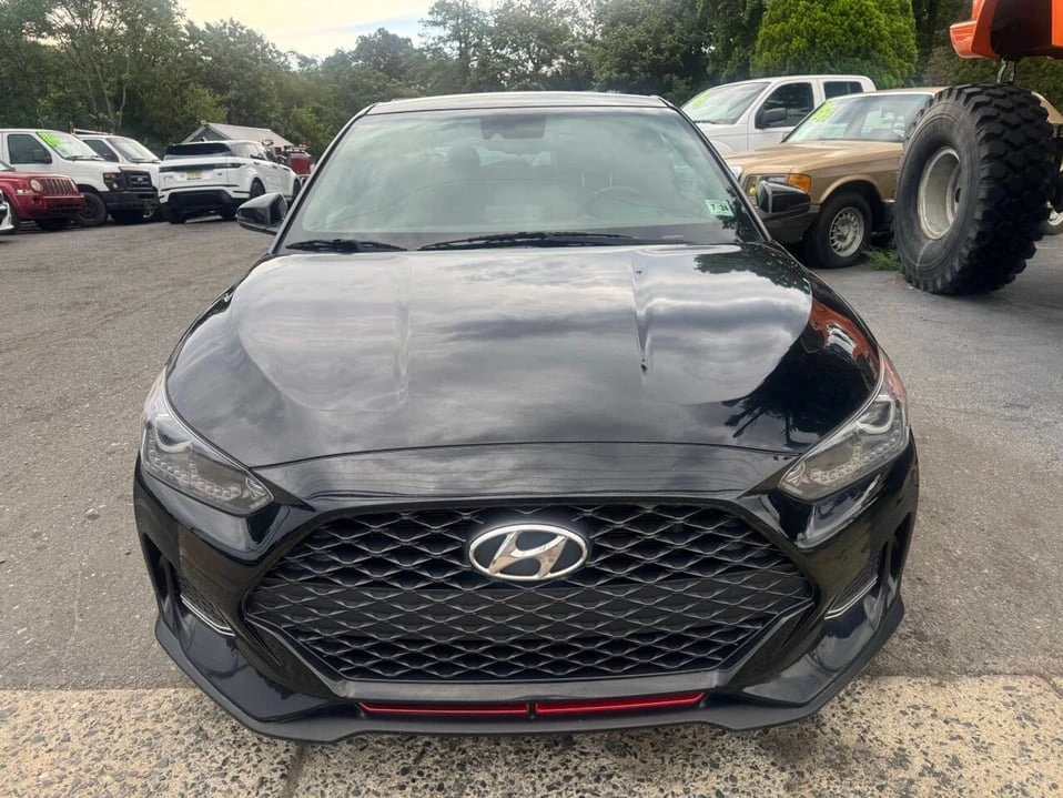 2019 Hyundai Veloster - Image 2 of 17