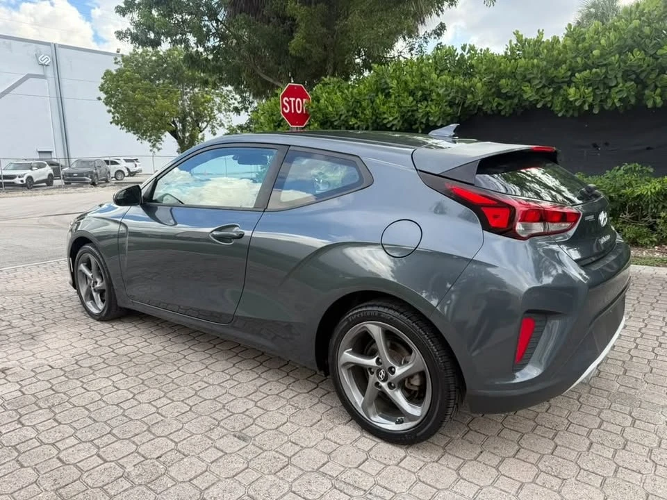 2019 Hyundai Veloster - Image 12 of 16