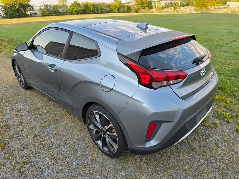 2019 Hyundai Veloster - Image 9 of 16