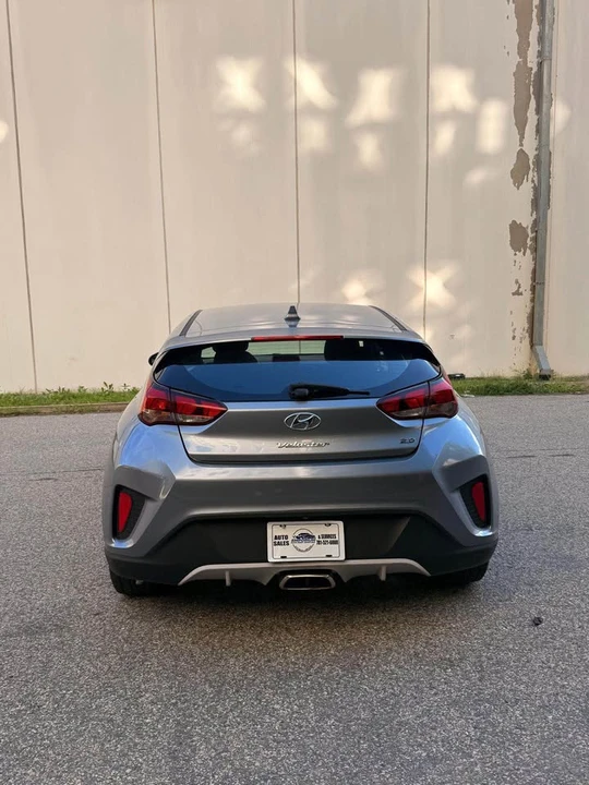 2019 Hyundai Veloster - Image 7 of 19