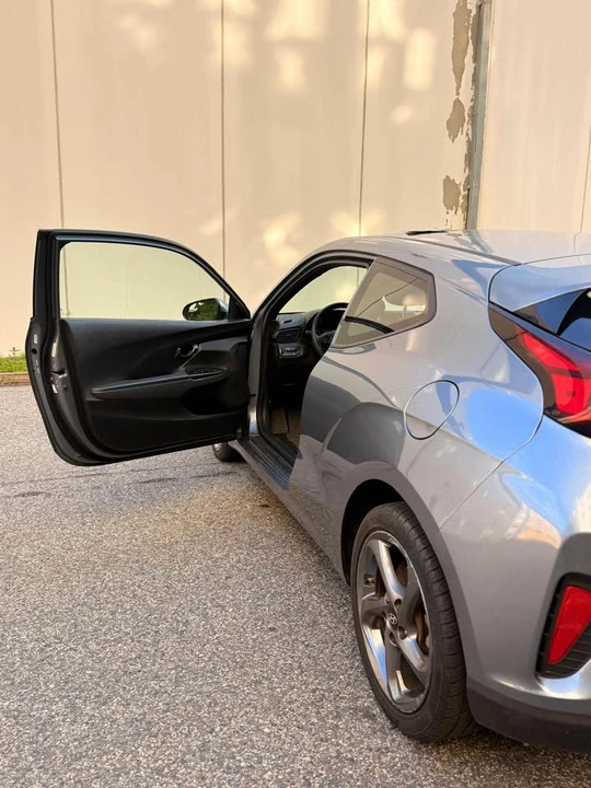 2019 Hyundai Veloster - Image 14 of 19