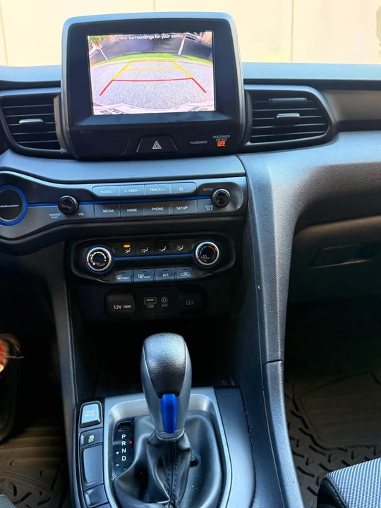 2019 Hyundai Veloster - Image 18 of 19