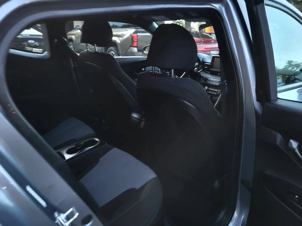2019 Hyundai Veloster - Image 14 of 24