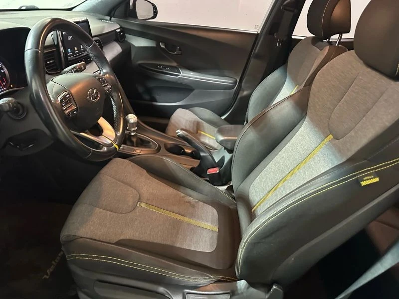 2019 Hyundai Veloster - Image 11 of 12