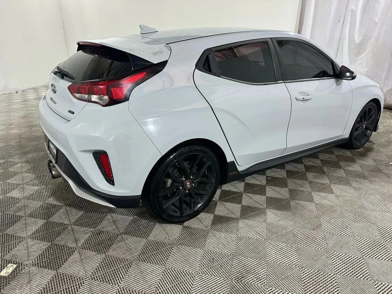 2019 Hyundai Veloster - Image 7 of 12