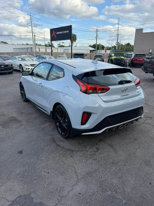 2019 Hyundai Veloster - Image 6 of 19