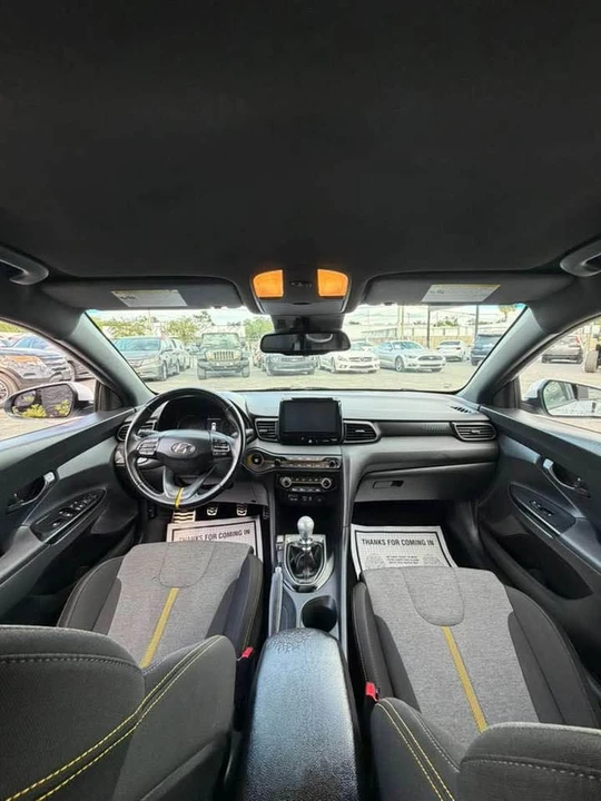 2019 Hyundai Veloster - Image 15 of 19