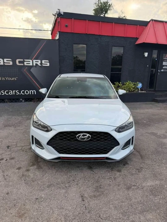 2019 Hyundai Veloster - Image 2 of 19