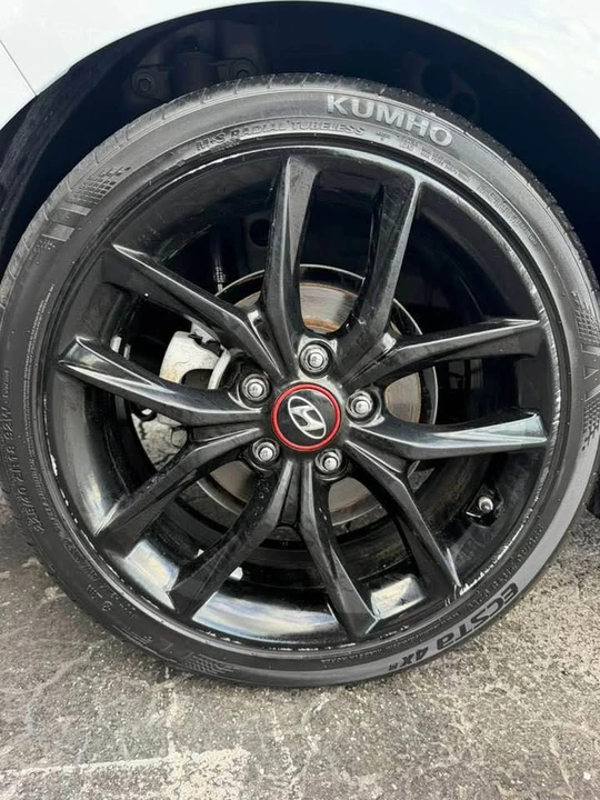 2019 Hyundai Veloster - Image 18 of 19