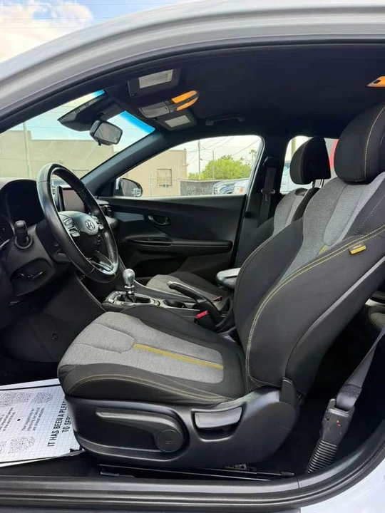 2019 Hyundai Veloster - Image 13 of 19