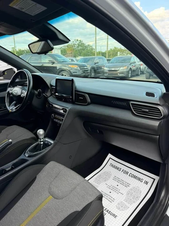 2019 Hyundai Veloster - Image 10 of 19