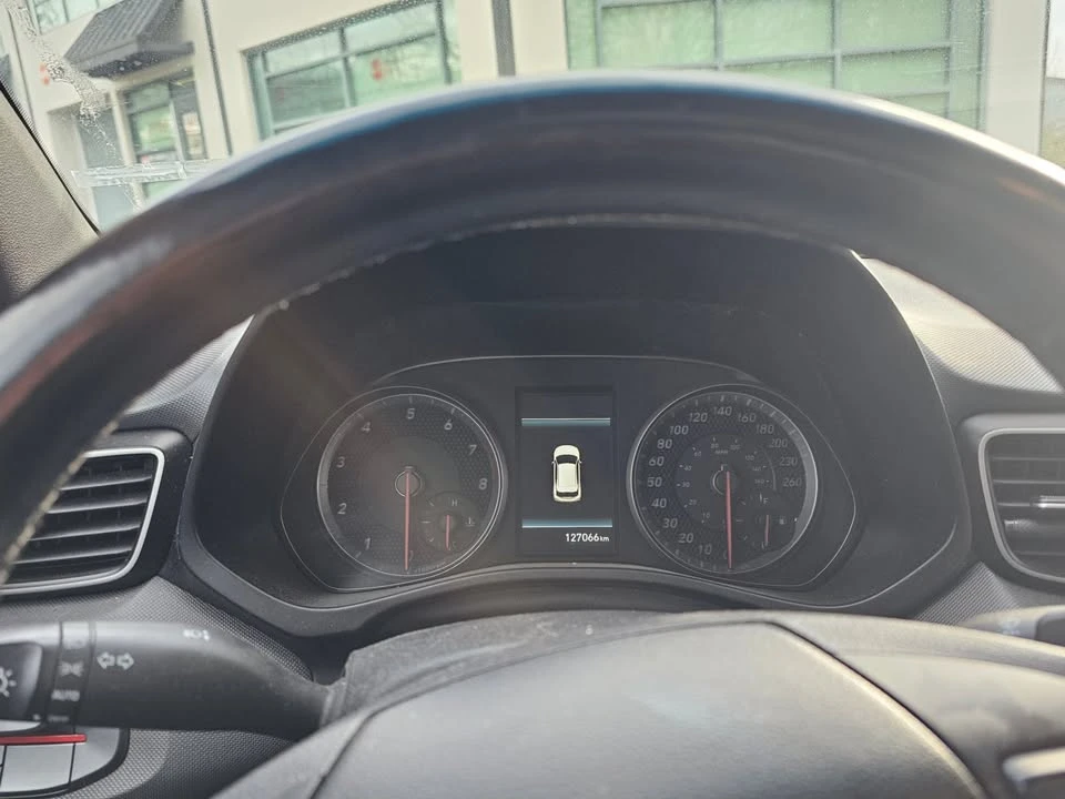2019 Hyundai Veloster - Image 9 of 15