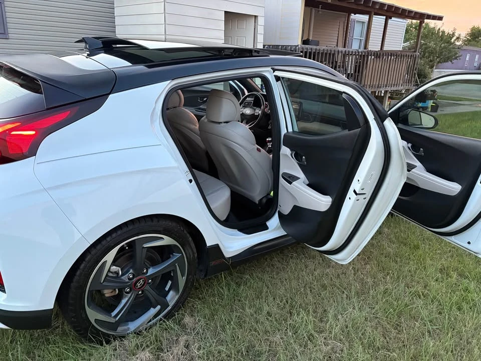 2019 Hyundai Veloster N - Image 11 of 15