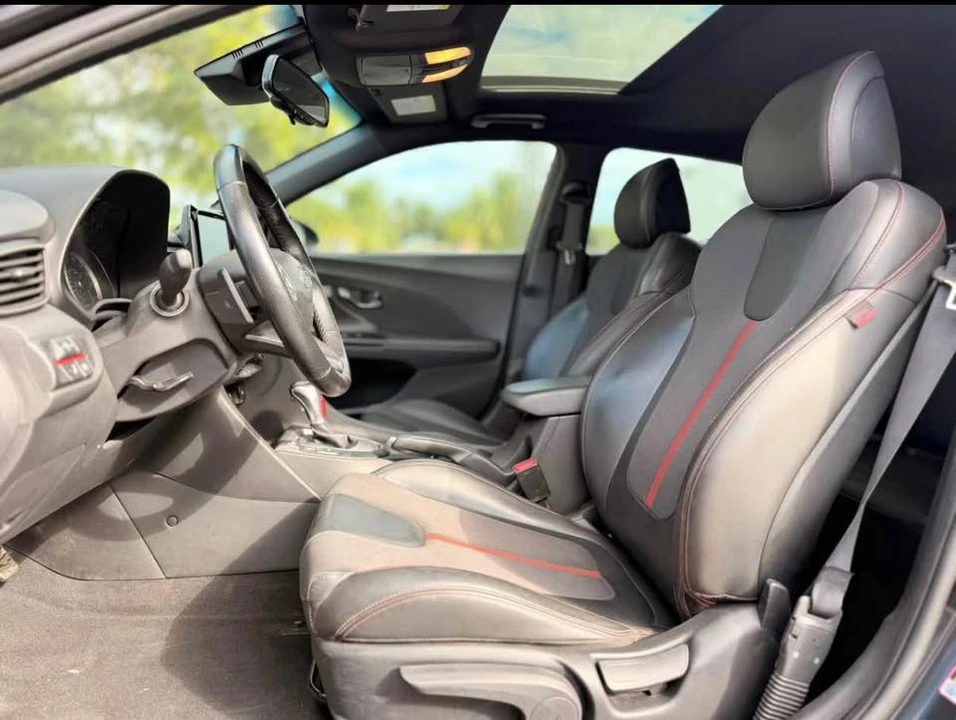 2019 Hyundai Veloster N - Image 10 of 12
