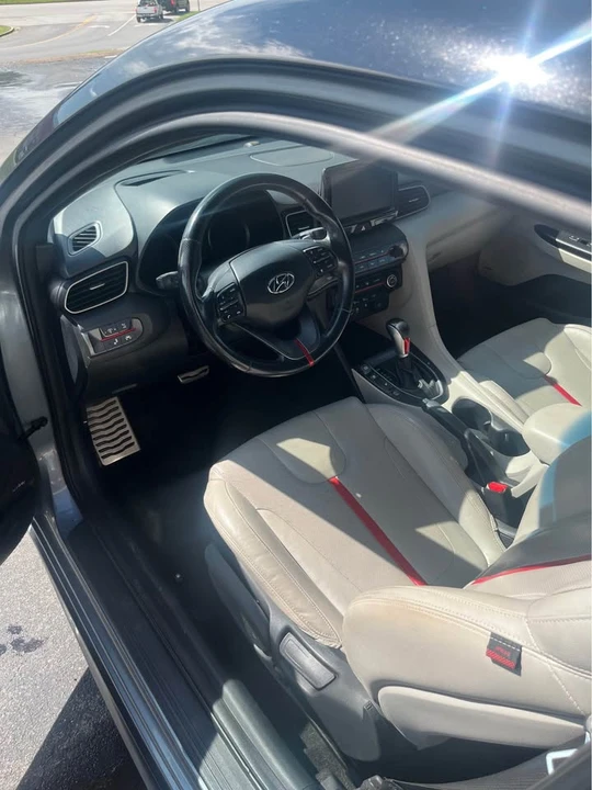 2019 Hyundai Veloster N - Image 4 of 9