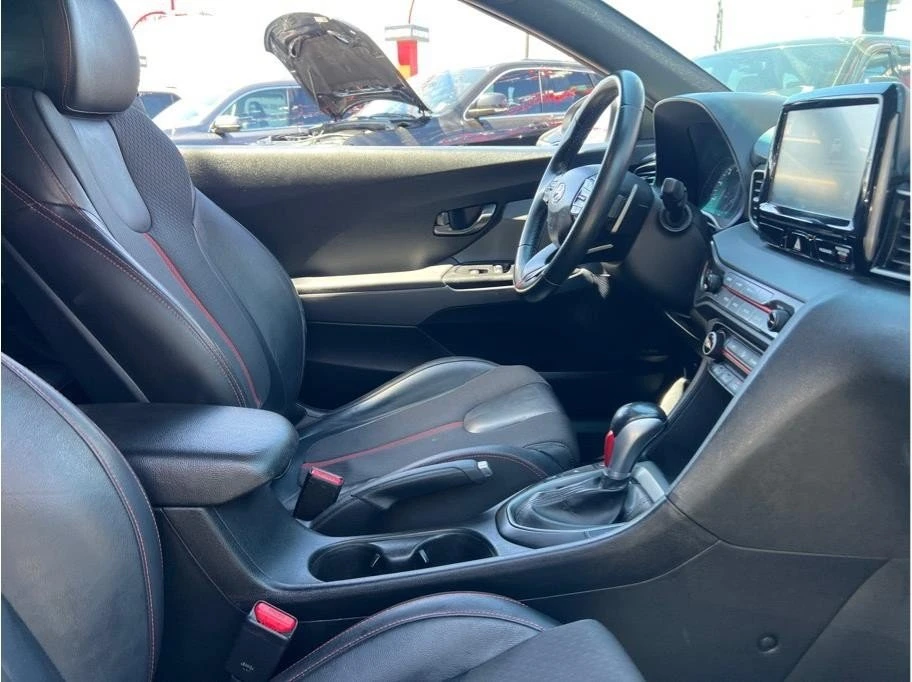 2019 Hyundai Veloster - Image 19 of 20