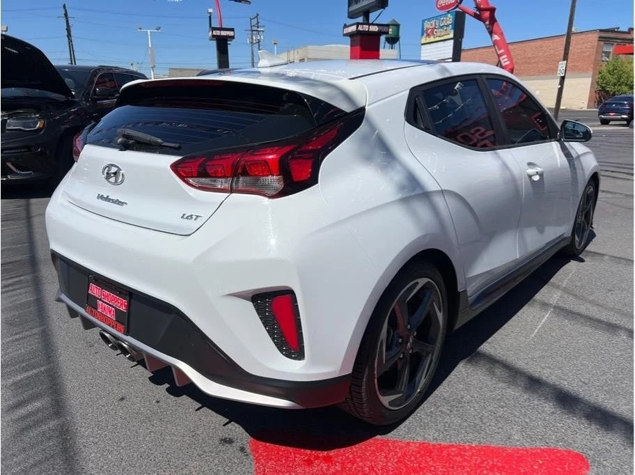 2019 Hyundai Veloster - Image 10 of 20
