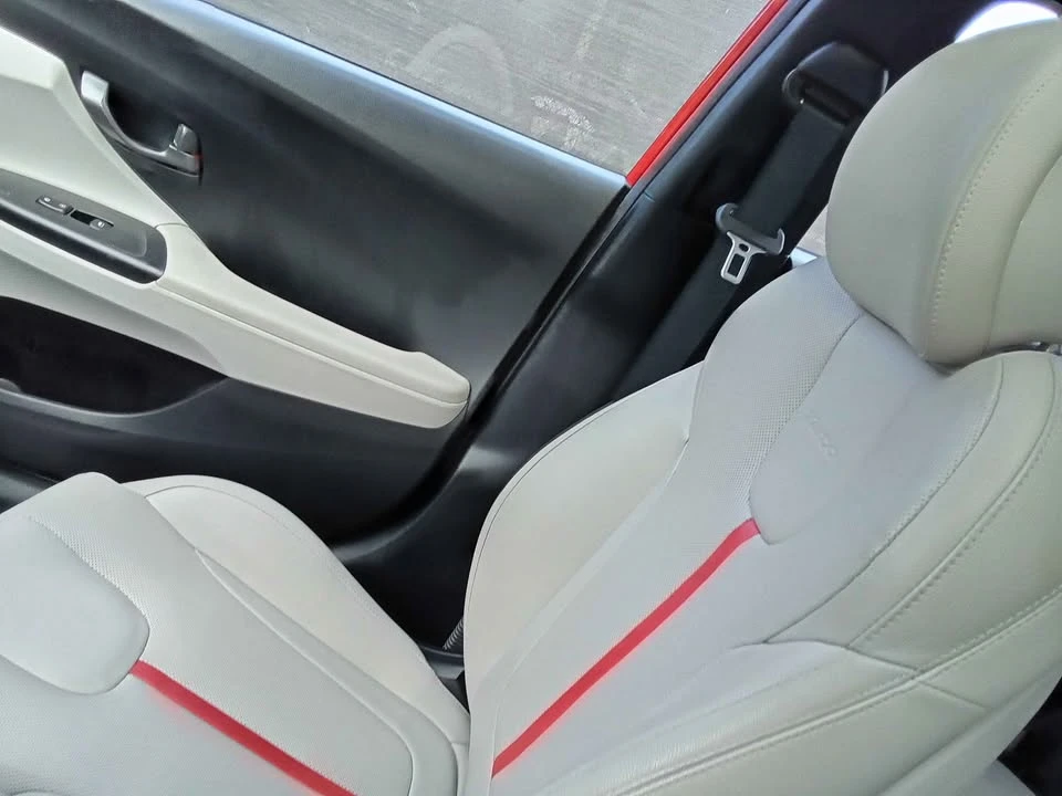 2019 Hyundai Veloster N - Image 9 of 14