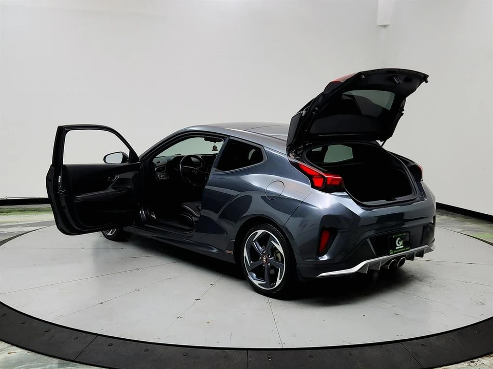 2019 Hyundai Veloster - Image 12 of 31