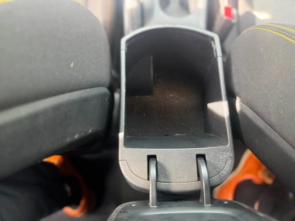 2019 Hyundai Veloster - Image 14 of 19