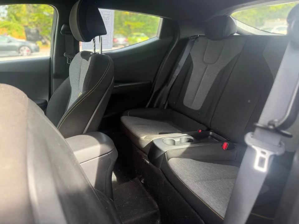 2019 Hyundai Veloster - Image 12 of 19
