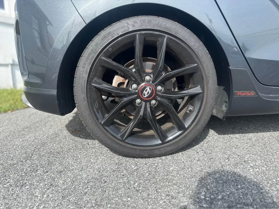 2019 Hyundai Veloster - Image 10 of 19