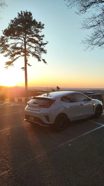 2019 Hyundai Veloster N - Image 4 of 4