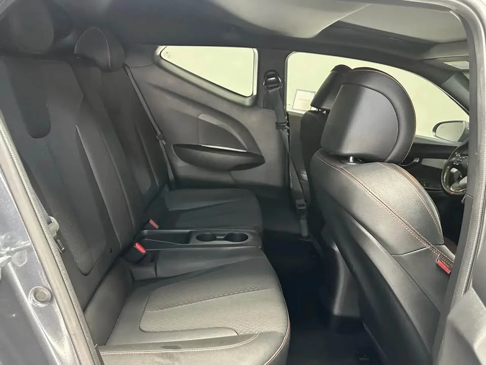 2019 Hyundai Veloster - Image 8 of 15