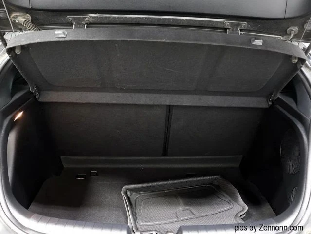 2019 Hyundai Veloster - Image 25 of 31