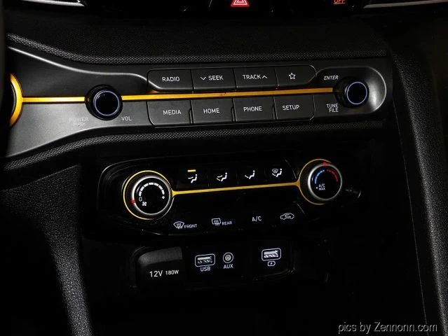 2019 Hyundai Veloster - Image 19 of 31