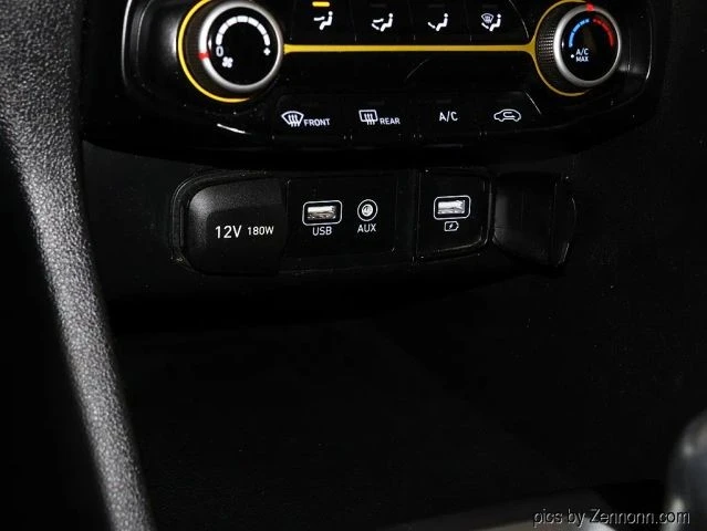 2019 Hyundai Veloster - Image 20 of 31