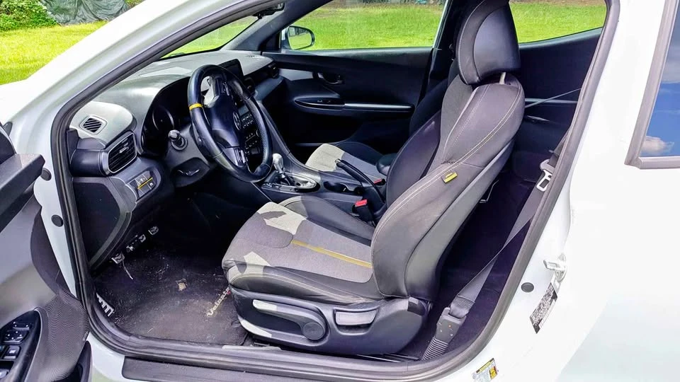 2019 Hyundai Veloster - Image 8 of 19
