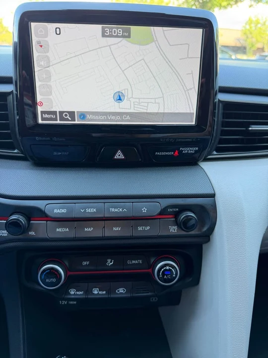 2019 Hyundai Veloster - Image 13 of 18