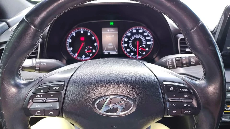 2019 Hyundai Veloster - Image 6 of 19