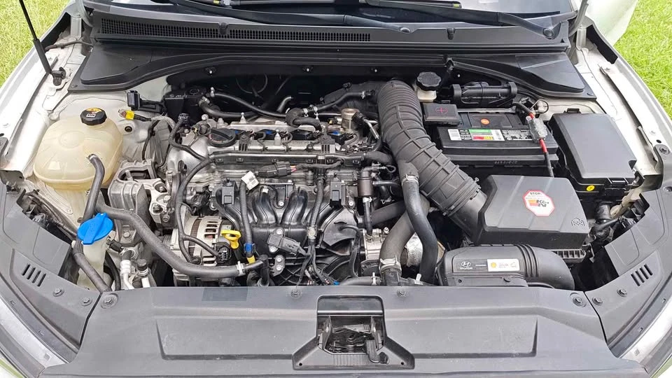 2019 Hyundai Veloster - Image 12 of 19