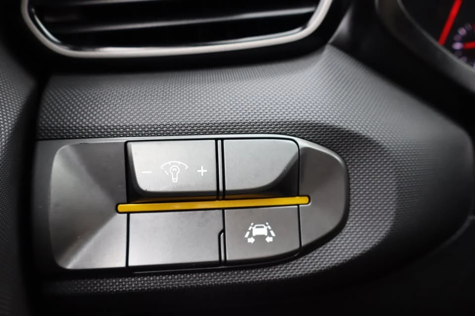 2019 Hyundai Veloster - Image 15 of 20
