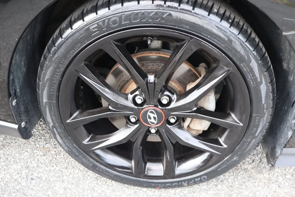 2019 Hyundai Veloster - Image 17 of 20