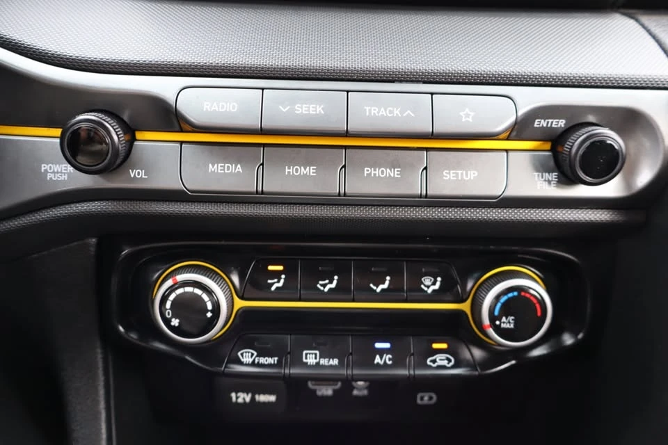 2019 Hyundai Veloster - Image 13 of 20