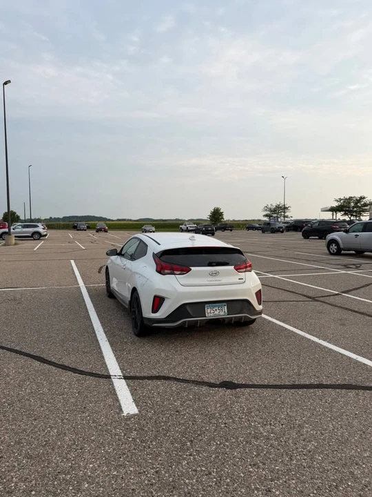 2019 Hyundai Veloster - Image 3 of 10