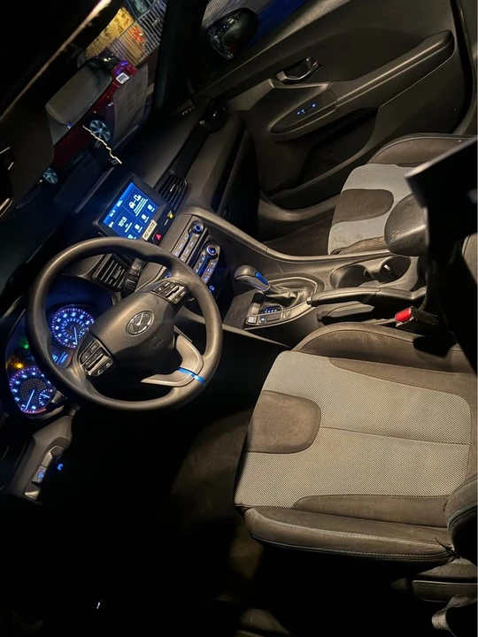 2019 Hyundai Veloster - Image 5 of 6