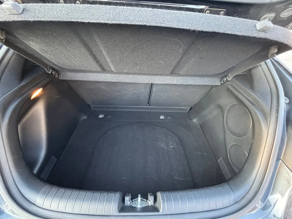2019 Hyundai Veloster - Image 13 of 16